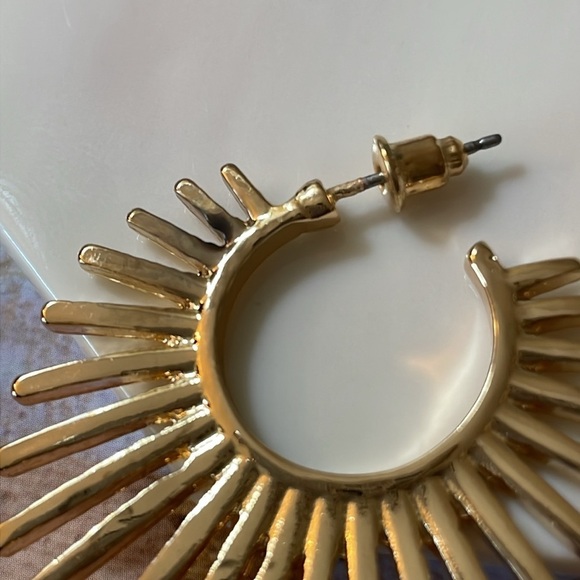 Anthropologie Irregular Gold Fan Hoops - Picture 11 of 13